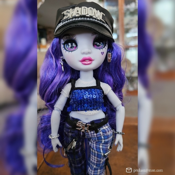 Rainbow High Uma Vanhoose Doll - Picture 2 of 9